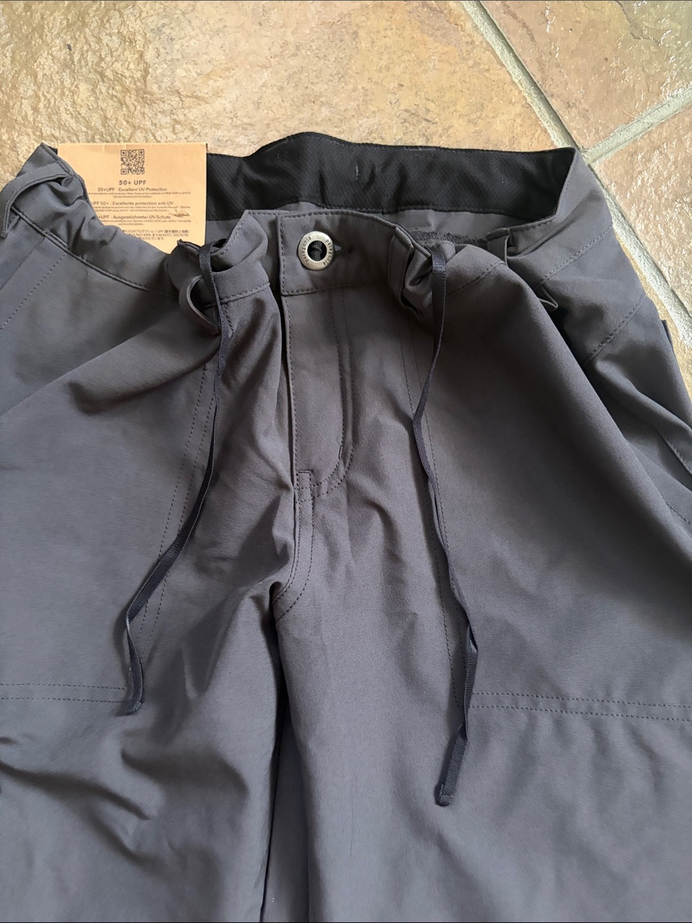 Patagonia Women's Dark Gray Stretch Capris - Picture 7 of 7